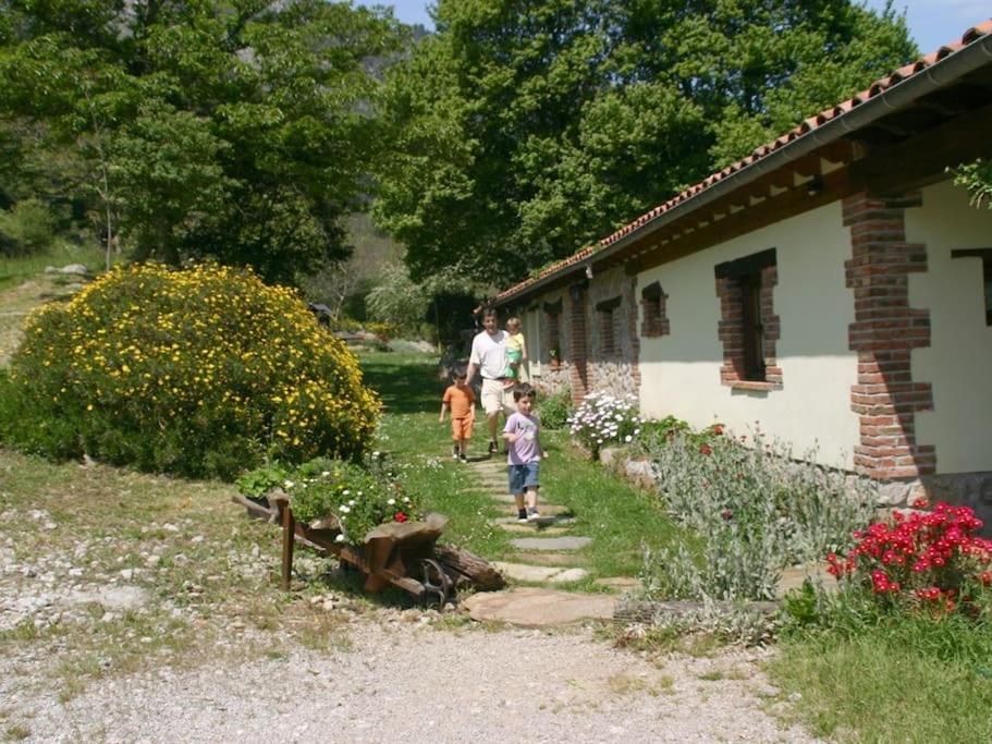 Los Acebos De Pena Cabarga, Junto Al Parque De Cabarceno Apartamento Sobremazas Exterior foto